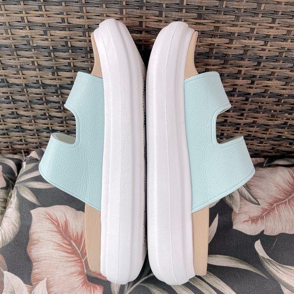 REEF WOMENS SIERRA 2 BAR PLATFORM SLIDE SANDAL Pale
Blue 8 - Picture 3 of 8
